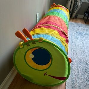 Melissa & Doug Sunny Patch Giddy Buggy Crawl-Through Tunnel